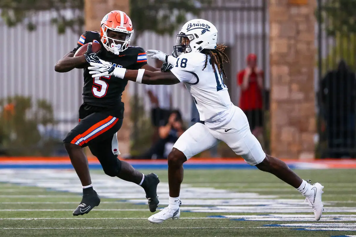 No. 2 Bishop Gorman outlasts No. 1 St. John Bosco after losing 21-0 lead — PHOTOS