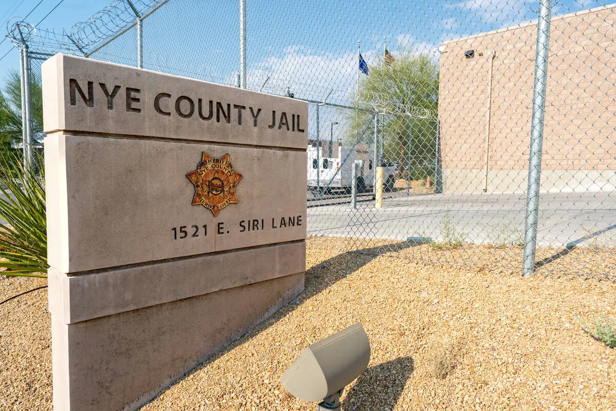 2 Nye County sheriff’s deputies arrested in inmate’s death