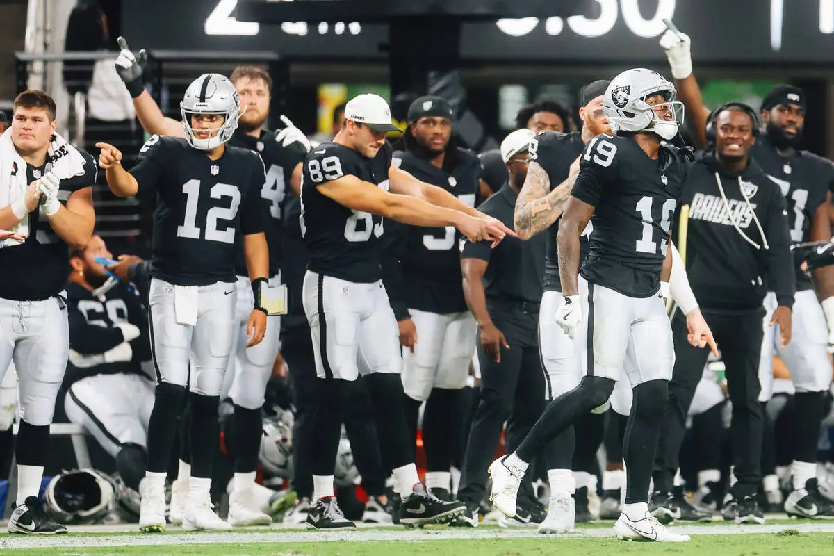 Raiders grades: Offense struggles, while special teams responds to challenge