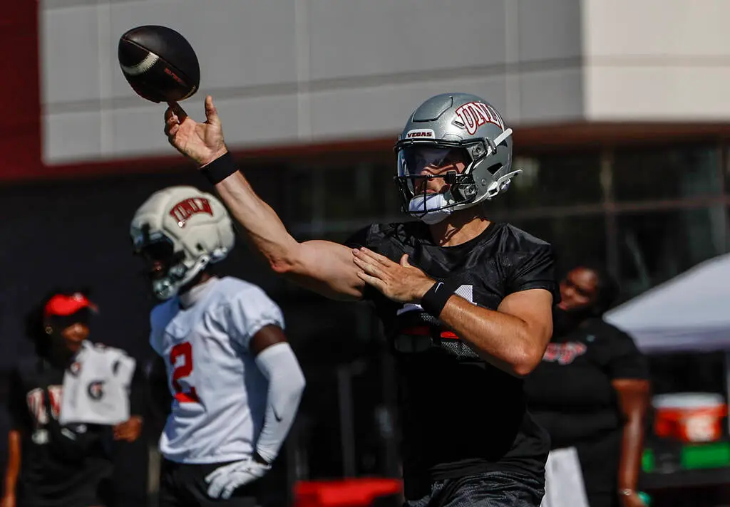 Jackson Arnold named UNLV’s starting quarterback for Memphis opener