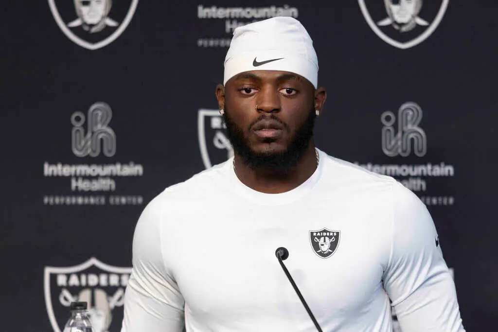 Raiders rookie leaves preseason game with ankle injury