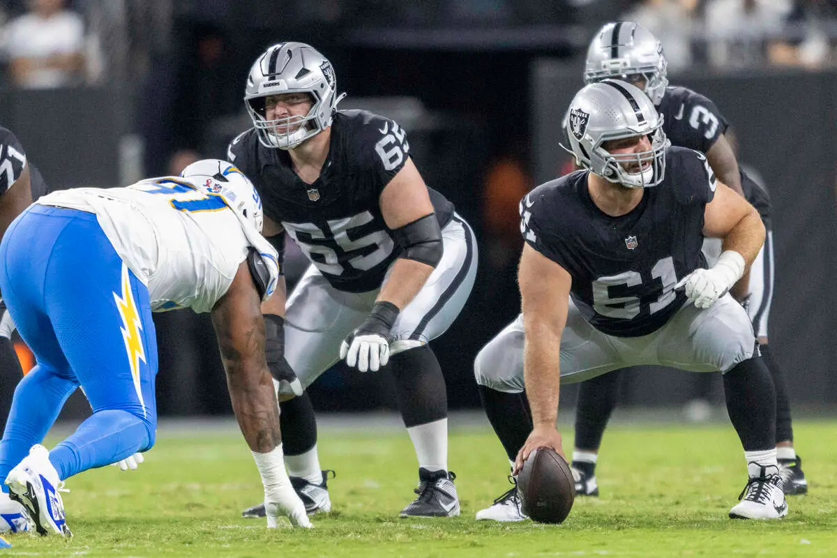 Raiders trade veteran offensive lineman ahead of roster cutdown deadline