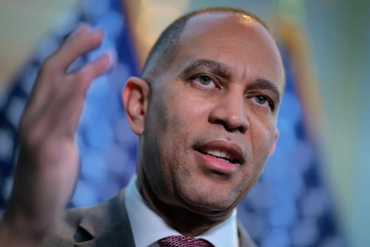 EDITORIAL: Democrat leader saves wrath for moderates, not socialists