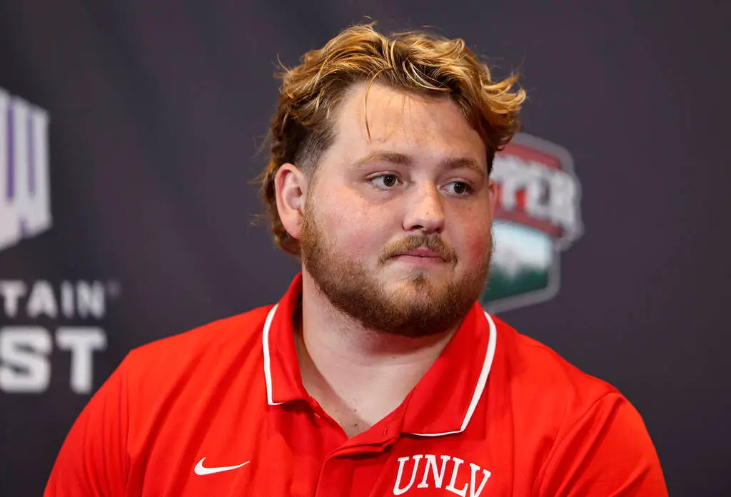 UNLV loses key player to injury for conference opener at Hawaii