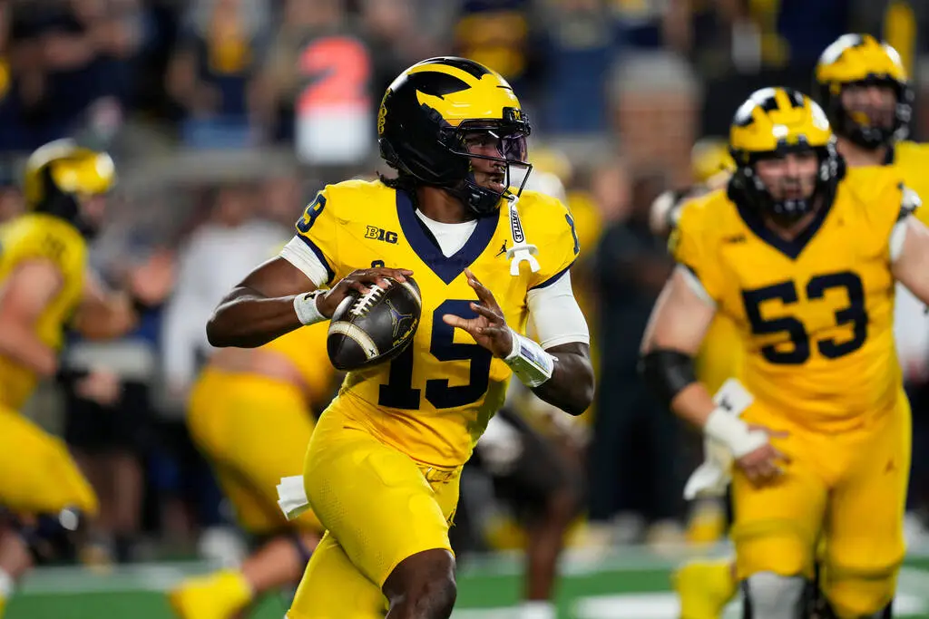 College football betting: Line changes for Michigan, UNLV, others worth watching