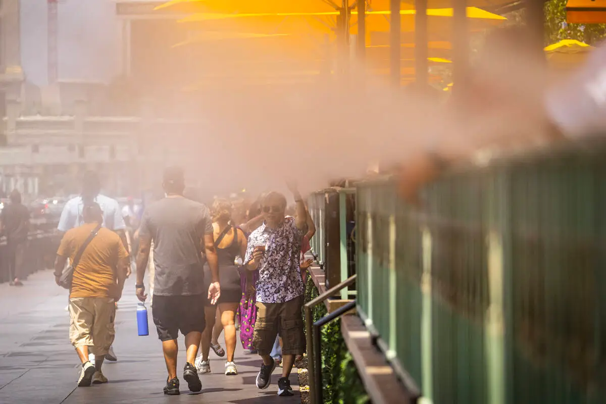 Misters on! More extreme heat returns to Las Vegas Valley