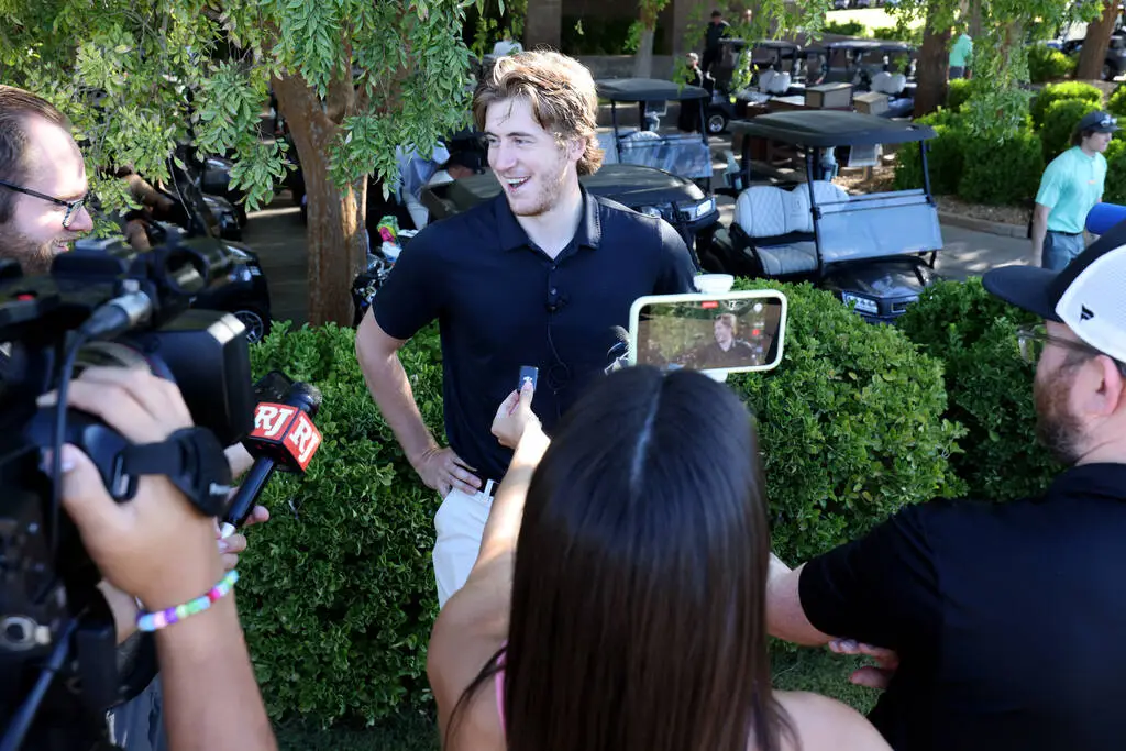 Golden Knights sign Braeden Bowman to 6-year extension