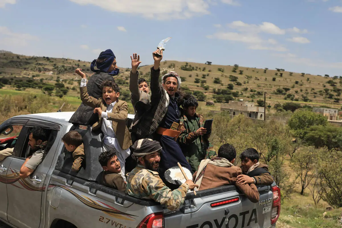 Houthis seize 2 strategic Red Sea islands