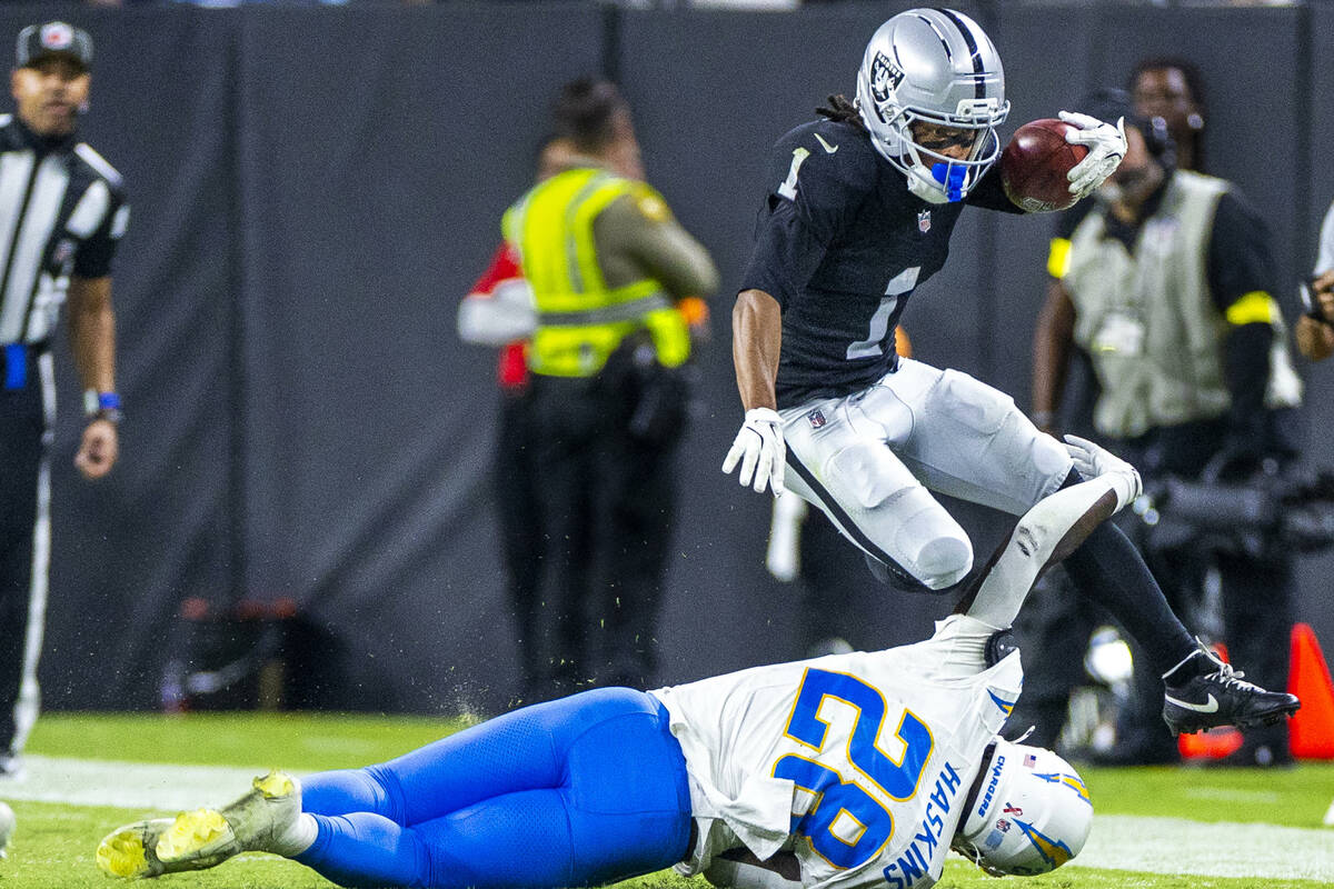 Raiders vs. Chargers preview: How they match up, injuries, bold predictions
