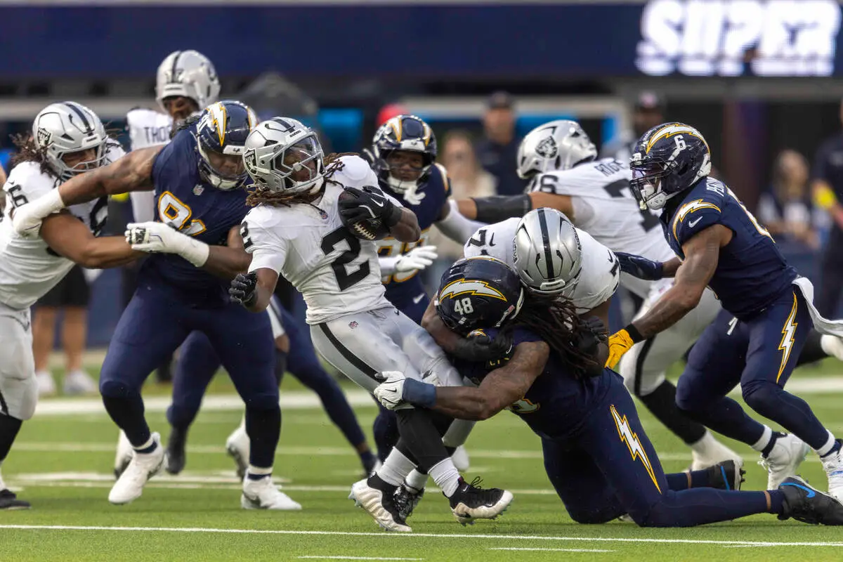 LIVE UPDATES: Raiders look for 2-0 start when they face Chargers