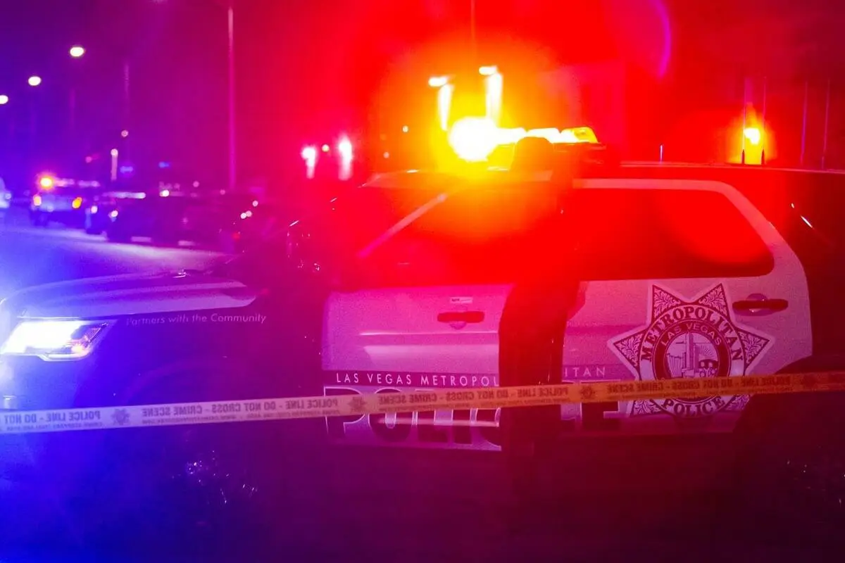 Man dies in shooting near Las Vegas Strip