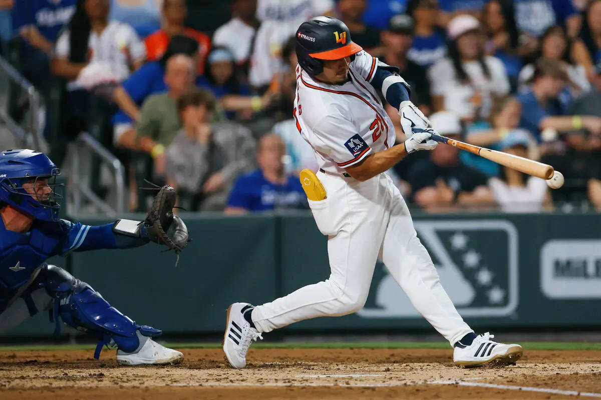 Aviators outlast Comets, take 1-0 PCL final lead — PHOTOS
