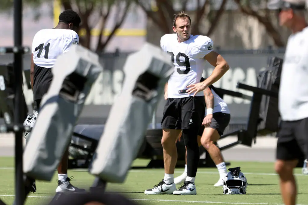 Brock Bowers limited; Aidan O’Connell, Treydan Stukes miss Raiders practice