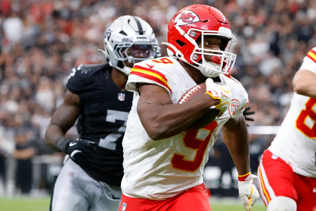 What went wrong for the Raiders against the Chiefs?