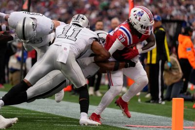 Raiders grades: An ugly day in New England