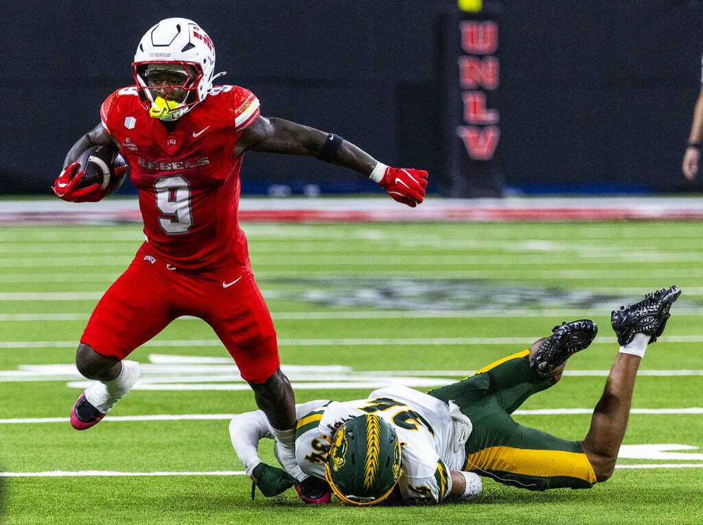 UNLV football coaches found magic in victory: Run the ball