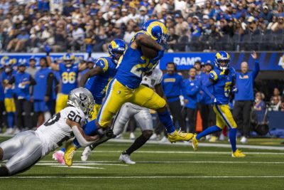 LIVE UPDATES: Raiders look to snap 3-game skid against wounded Rams