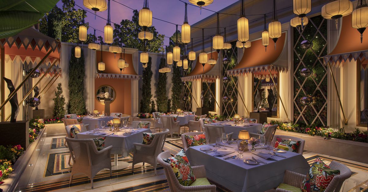 23 Patios for Outdoor Dining on the Las Vegas Strip
