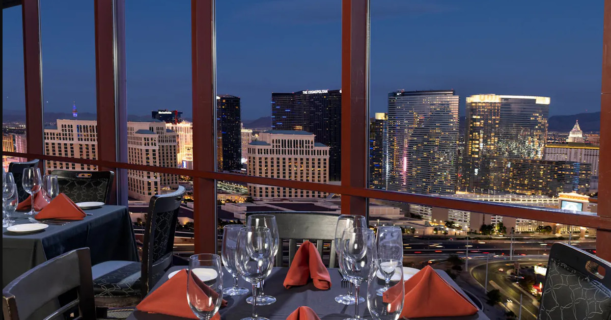 18 Stellar Rooftop Restaurants and Bars in Las Vegas