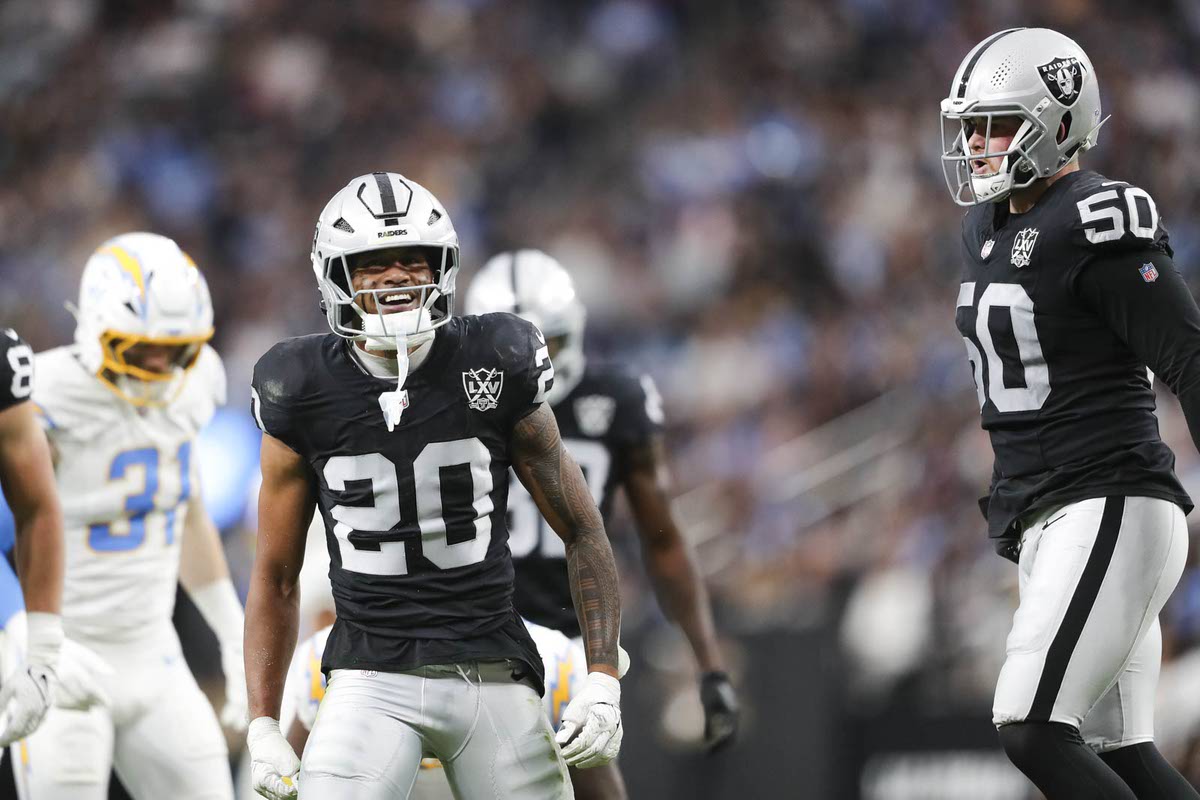Bring them back: Five free agents Raiders should re-sign