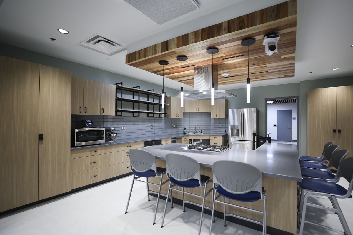 Demonstration kitchen adds zest to new Silverado Ranch community center