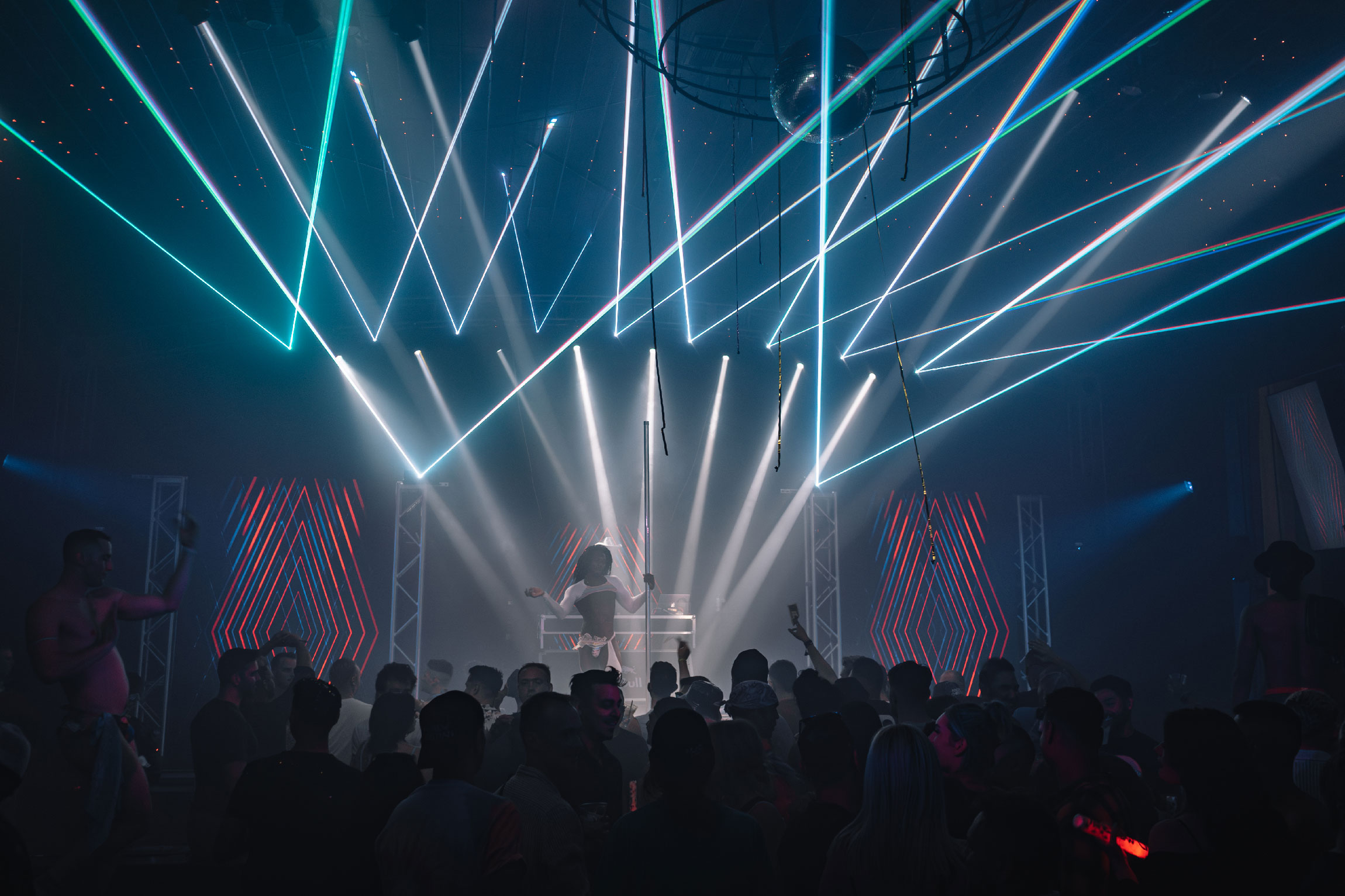 Qarma Nightclub at Queen Las Vegas spices up the gay club scene