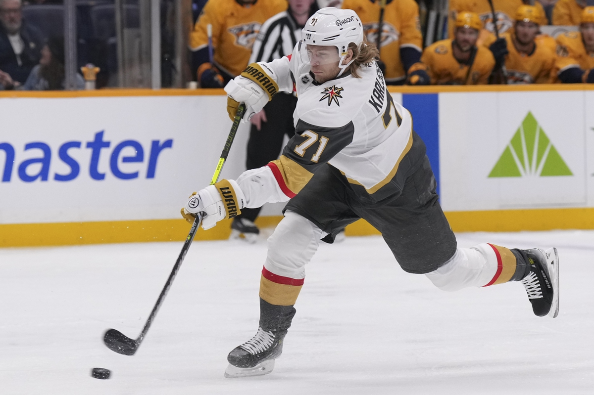 Golden Knights drop 3rd straight game to Blackhawks 