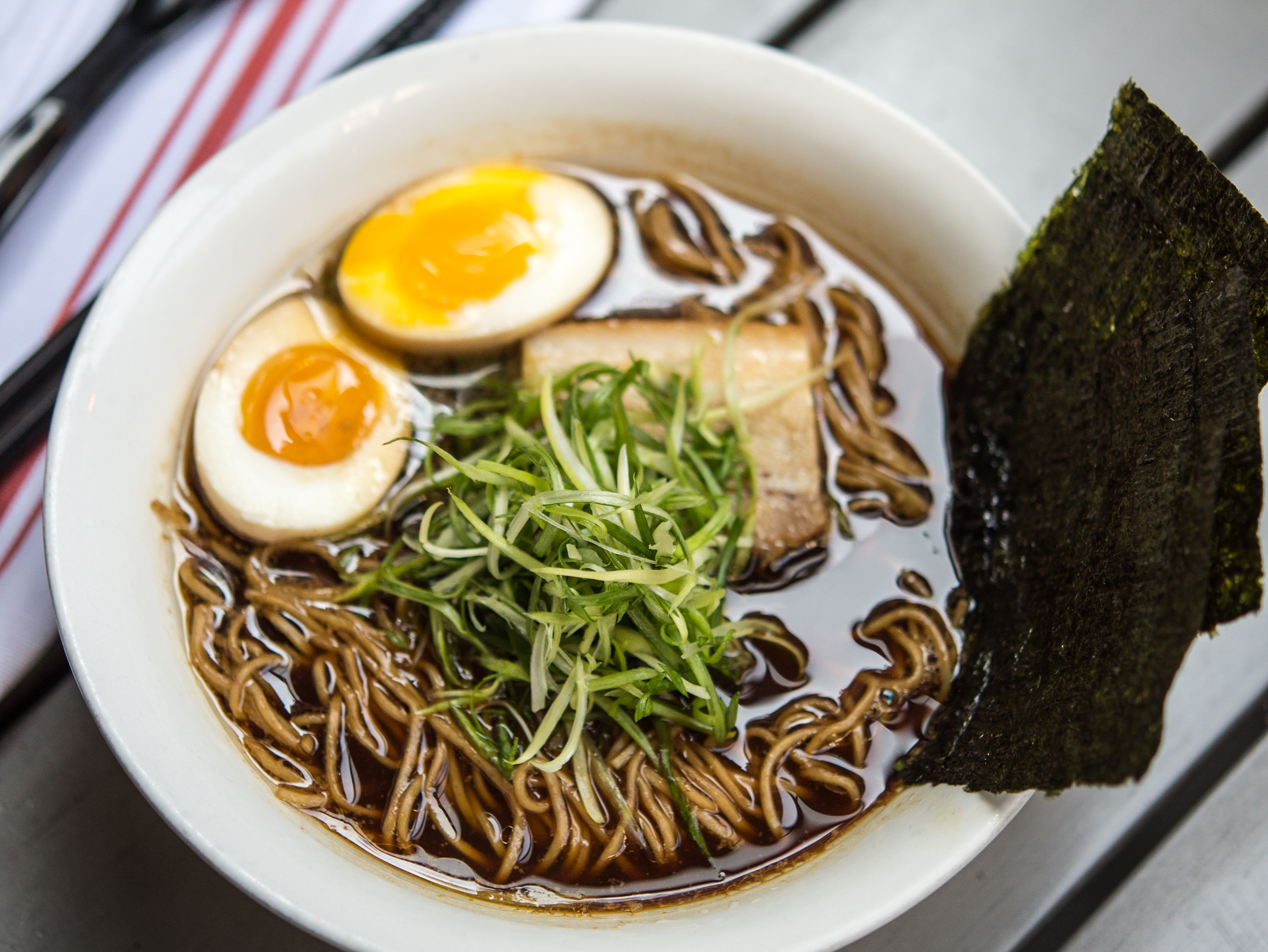 Via Via food hall to bring Ivan Ramen, Howlin’ Ray’s chicken and other concepts to Venetian